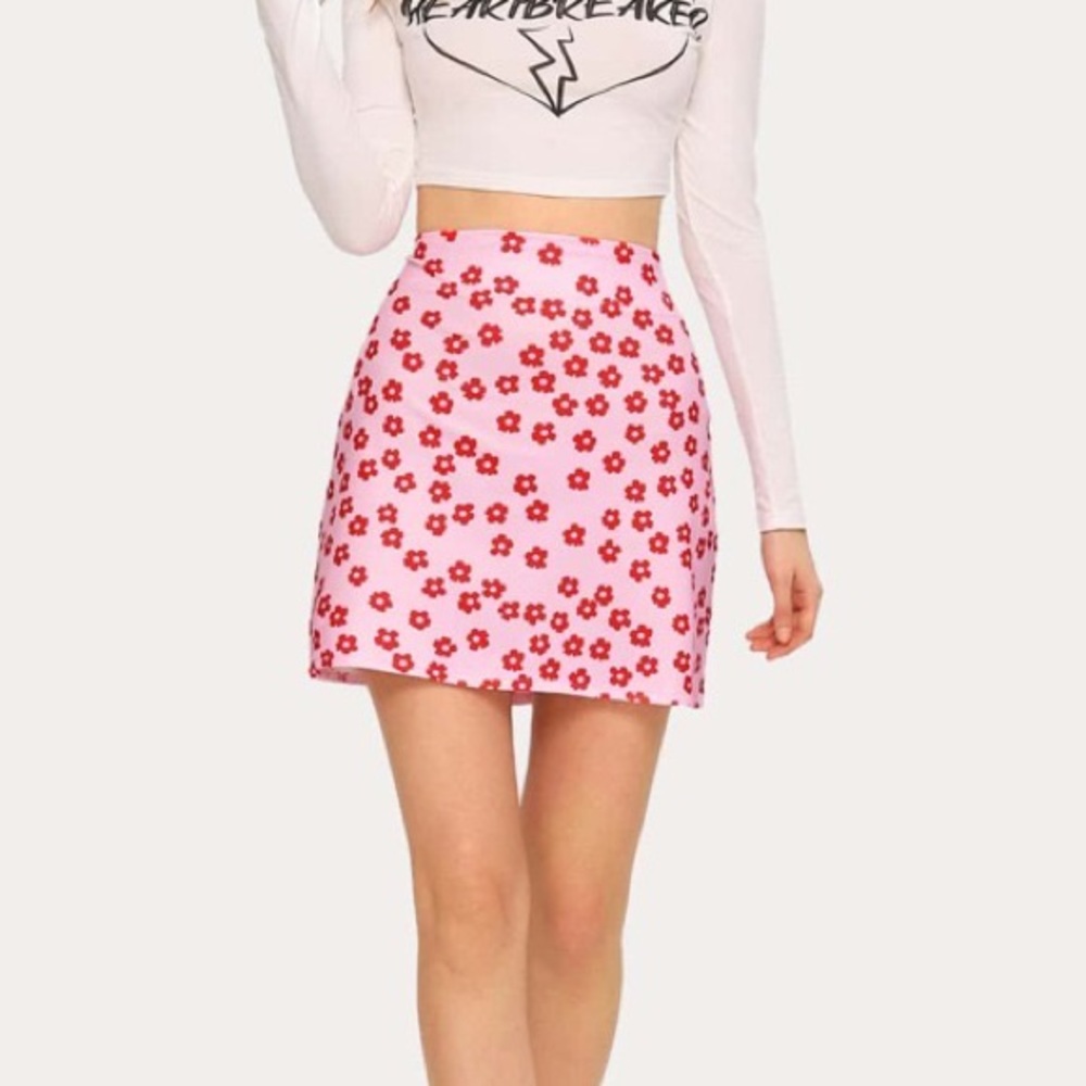 Pink and red floral high-waist mini skirt! NWOT